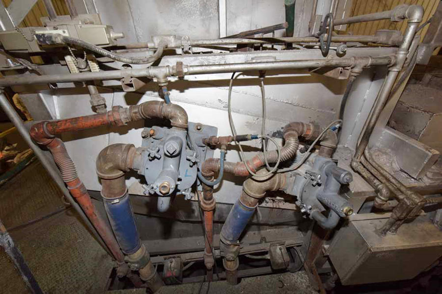 Detailed Pictures of Modern Equipment Stack Melting & Holding Furnace DCMP-4143