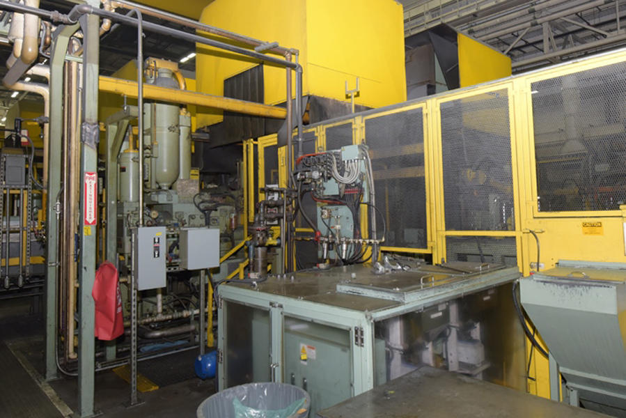 Detailed Pictures of Toshiba Cold Chamber Die Casting Machine DCMP-4163