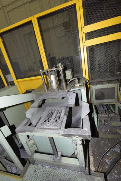 Detailed Pictures of Toshiba Cold Chamber Die Casting Machine DCMP-4163