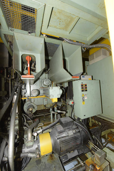 Detailed Pictures of Toshiba Cold Chamber Die Casting Machine DCMP-4163