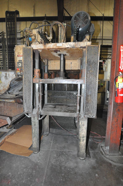 Detailed Pictures of Die Cast Press Trim Press Vertical Die Cast Trimming Press DCMP-4334