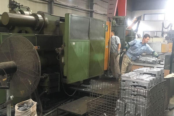 Image of Horizontal Cold Chamber Aluminum/Magnesium Capable High Pressure Die Casting Machine For_Sale DCM-4380
