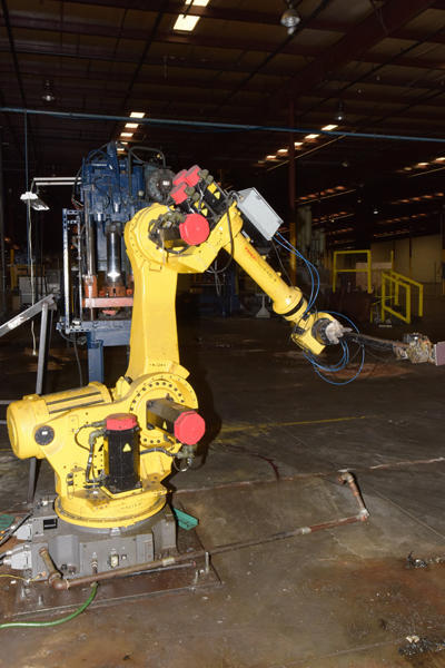 Detailed Pictures of Fanuc Robotics Six Axis Robot with Extractor Package DCMP-4385