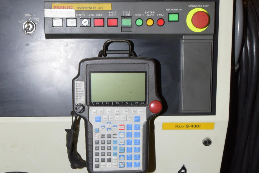 Detailed Pictures of Fanuc Robotics Six Axis Robot with Extractor Package DCMP-4388