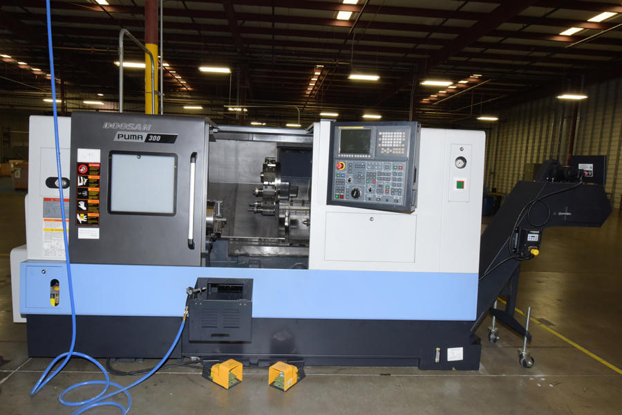 Picture of Doosan Puma 300C Two Axis CNC Turning Center (2 axis CNC lathe) For_Sale DCMP-4405