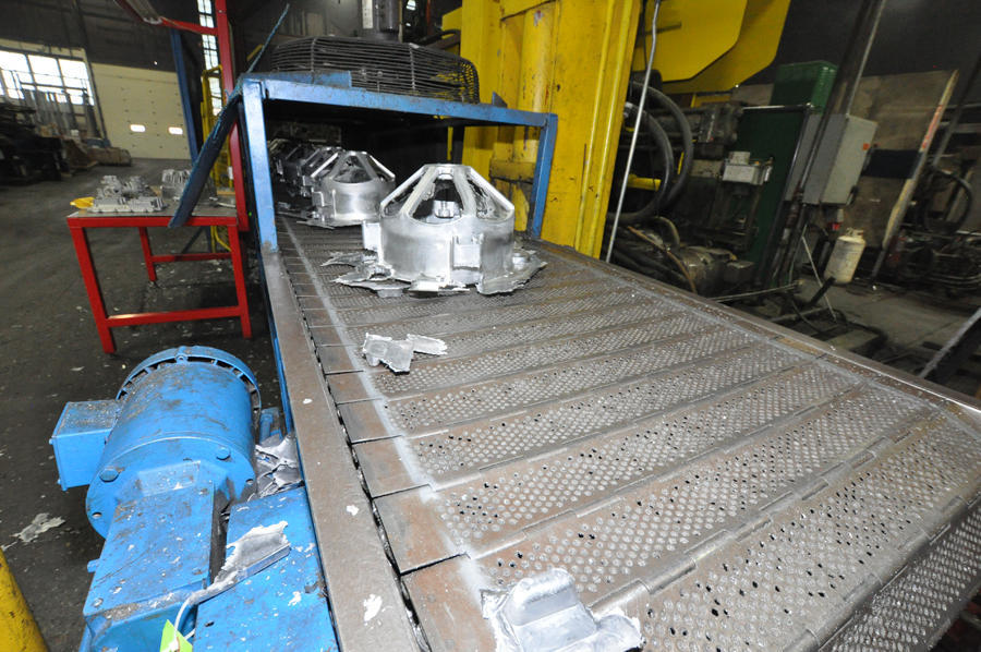 Image of Metal Chain Plate Conveyor Belt with Forced Air Cooling Fans and Tunnel for Die Cast and Foundry Applications For_Sale DCM-4496