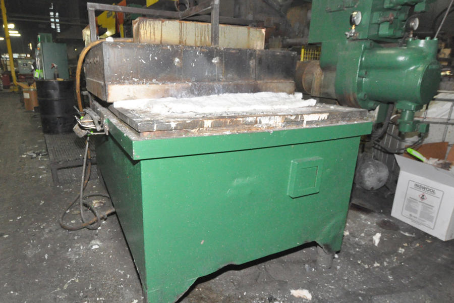 Image of Low Energy High Efficiency Electric Heated Aluminum Holding Furnace For_Sale DCM-4503
