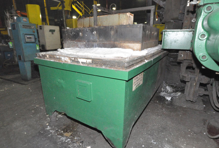 Image of Low Energy High Efficiency Electric Heated Aluminum Holding Furnace For_Sale DCM-4503