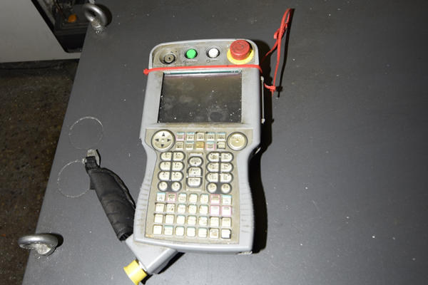 Detailed Pictures of ABB Six Axis Robot with Extractor Package DCMP-4610