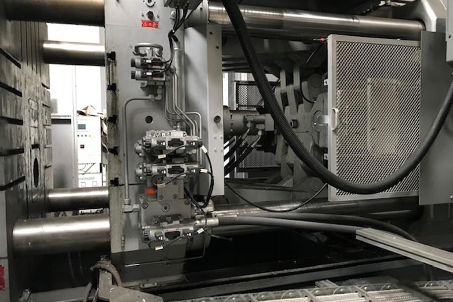 Detailed Pictures of Buhler Cold Chamber Die Casting Machine DCMP-4635