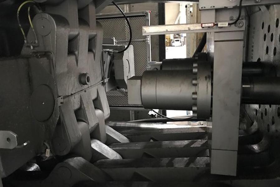 Detailed Pictures of Buhler Cold Chamber Die Casting Machine DCMP-4635