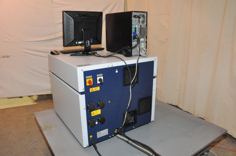 Detailed Pictures of Bruker Metal Analytic Mass Spectrometer DCMP-4638