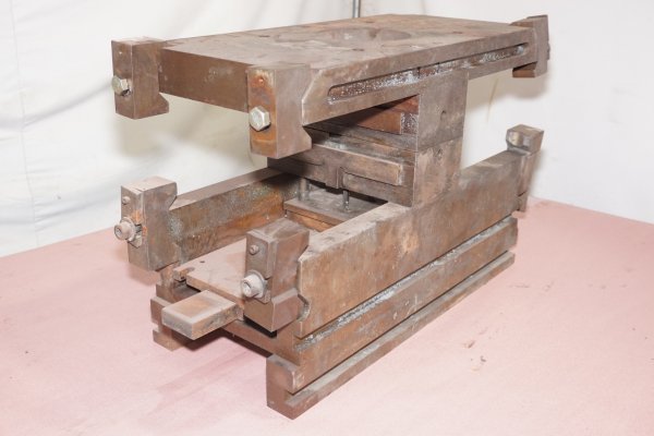 Picture of DME Model DC-1012-Z Standard Duty, Double Unit, Hot Chamber Zinc master unit die holder For_Sale DCM-4720