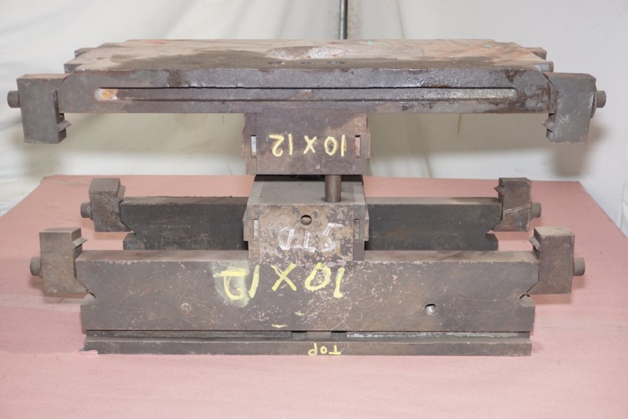 Detailed Pictures of DME Standard Duty, Double Unit, Hot Chamber Zinc master unit die holder DCMP-4721