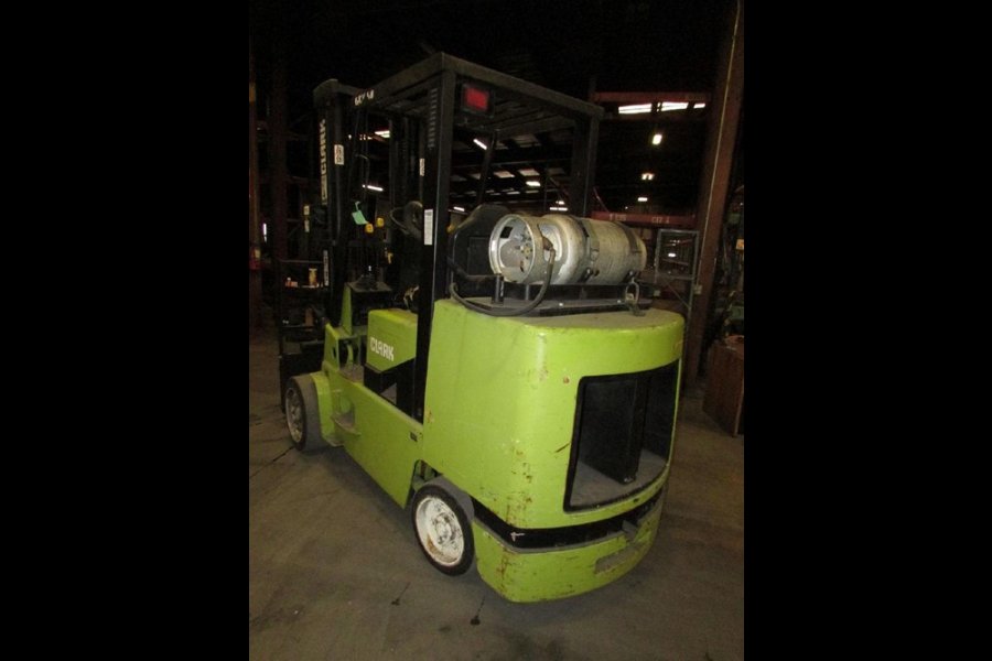 Detailed Pictures of Clark Forklift DCMP-4730