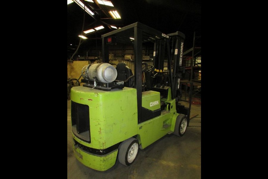 Detailed Pictures of Clark Forklift DCMP-4730