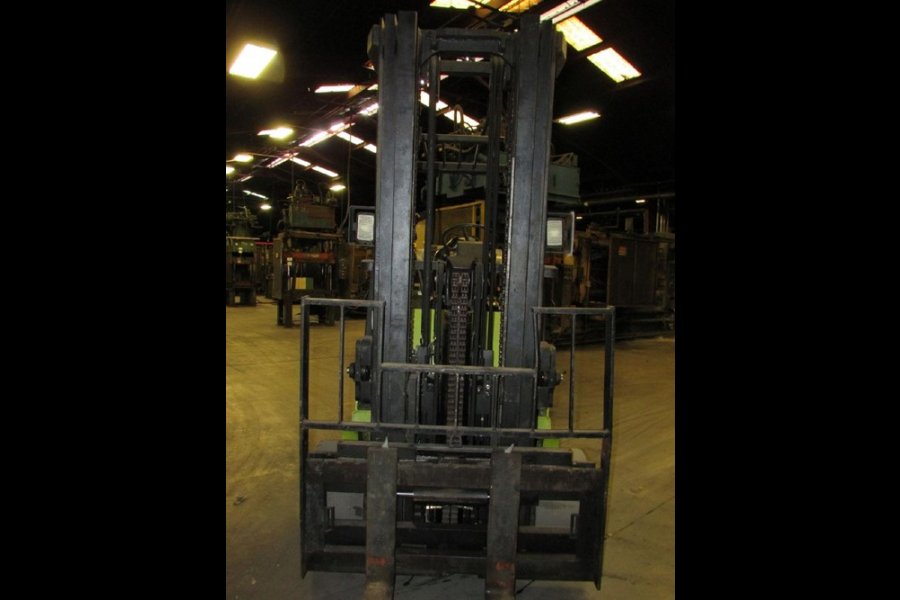 Detailed Pictures of Clark Forklift DCMP-4730