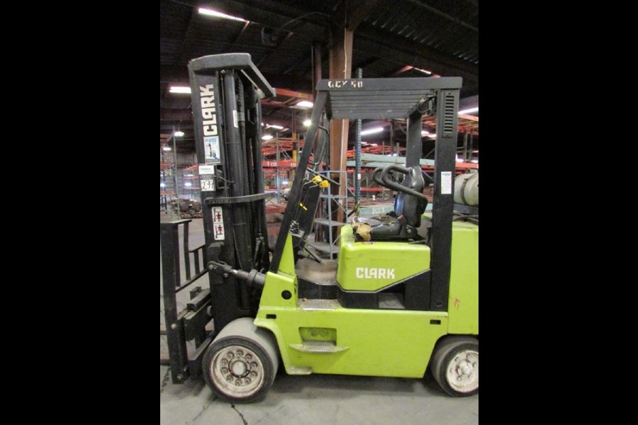 Detailed Pictures of Clark Forklift DCMP-4730