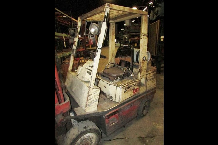 Detailed Pictures of Nissan Forklift DCMP-4732