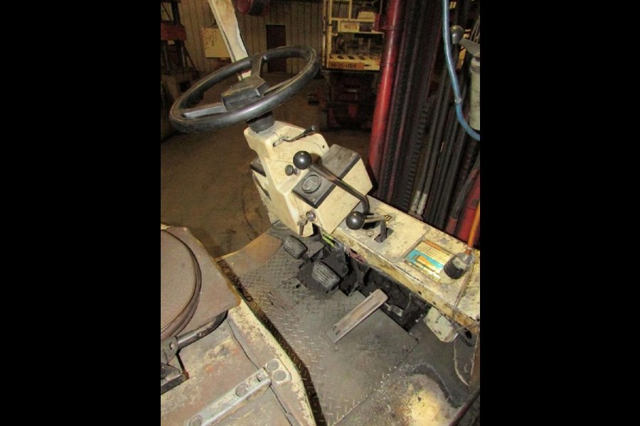 Detailed Pictures of Nissan Forklift DCMP-4732