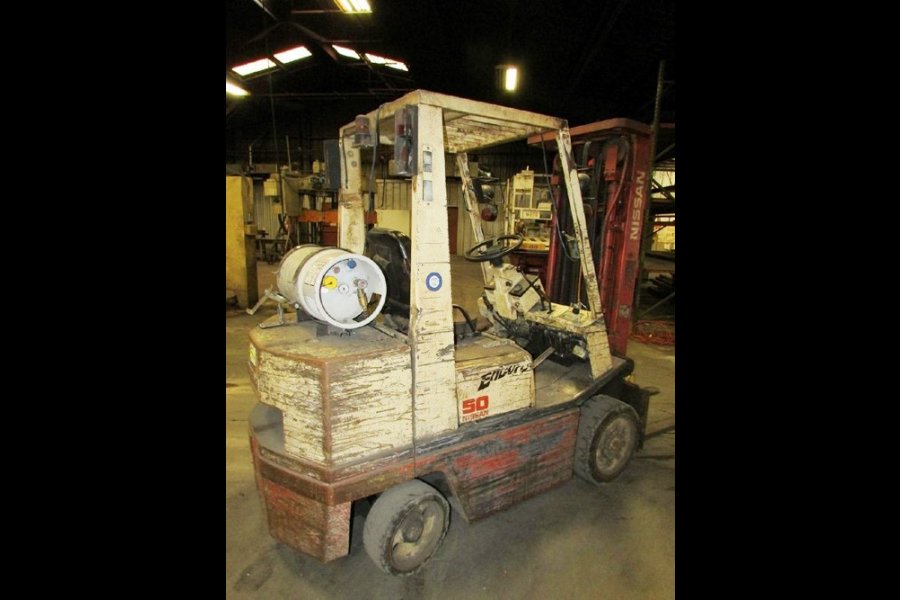 Detailed Pictures of Nissan Forklift DCMP-4732