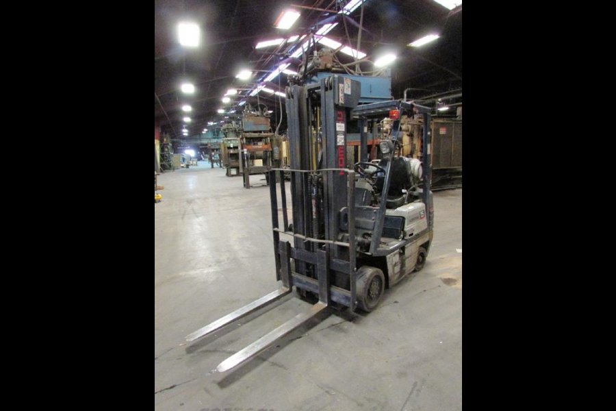 Detailed Pictures of Komatsu Forklift DCMP-4733