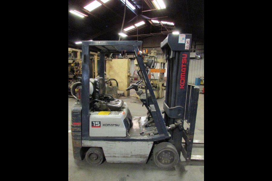 Detailed Pictures of Komatsu Forklift DCMP-4733
