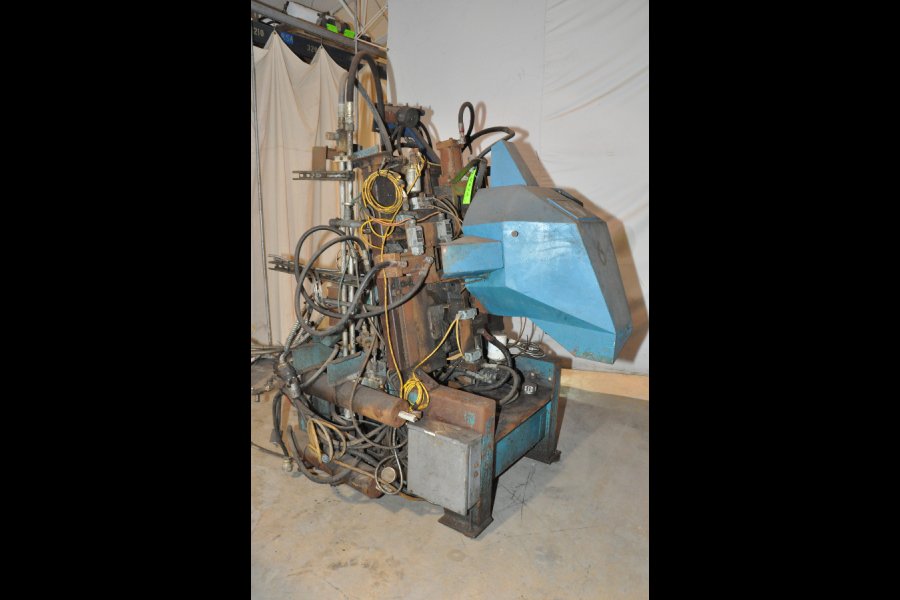 Detailed Pictures of Techmire Multi-slide Hot Chamber Miniature Die Cast Machine DCMP-4972