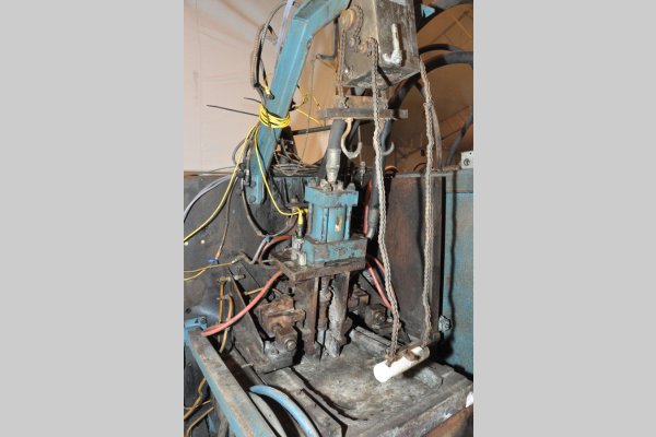 Detailed Pictures of Techmire Multi-slide Hot Chamber Miniature Die Cast Machine DCMP-4973
