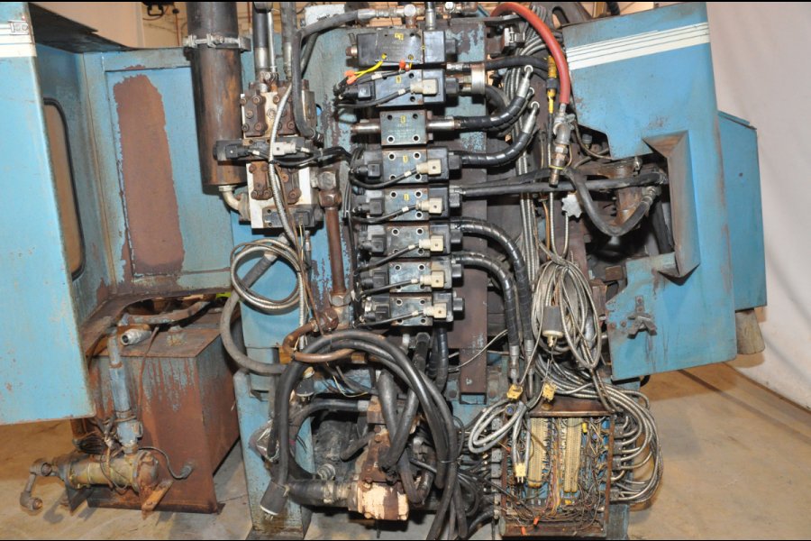 Detailed Pictures of Techmire Multi-slide Hot Chamber Miniature Die Cast Machine DCMP-4973