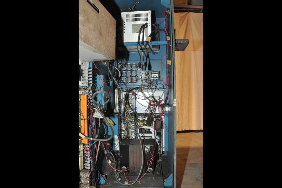 Detailed Pictures of Techmire Multi-slide Hot Chamber Miniature Die Cast Machine DCMP-4973