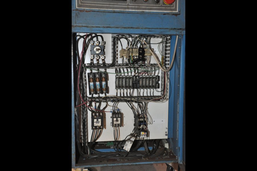 Detailed Pictures of Techmire Multi-slide Hot Chamber Miniature Die Cast Machine DCMP-4973