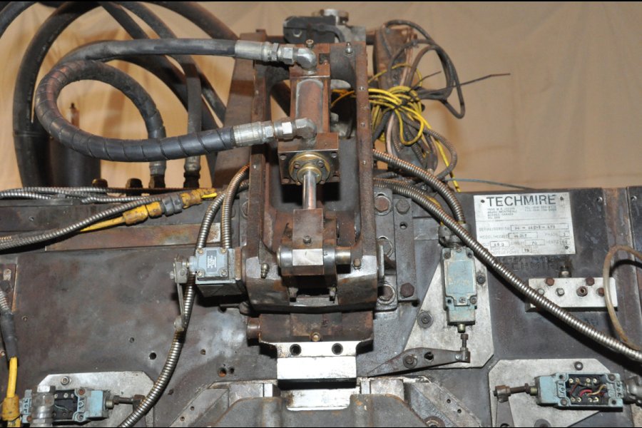 Detailed Pictures of Techmire Multi-slide Hot Chamber Miniature Die Cast Machine DCMP-4973