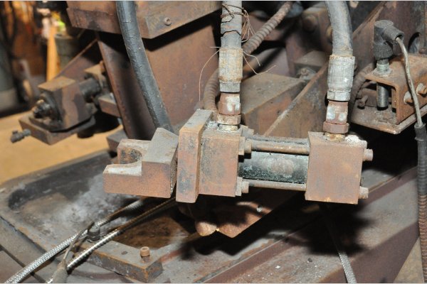 Detailed Pictures of Techmire Multi-slide Hot Chamber Miniature Die Cast Machine DCMP-4975