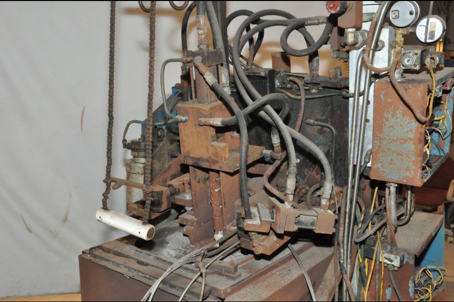 Detailed Pictures of Techmire Multi-slide Hot Chamber Miniature Die Cast Machine DCMP-4975