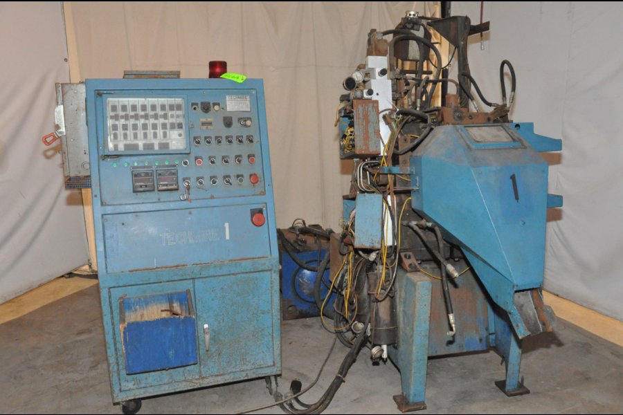 Detailed Pictures of Techmire Multi-slide Hot Chamber Miniature Die Cast Machine DCMP-4975