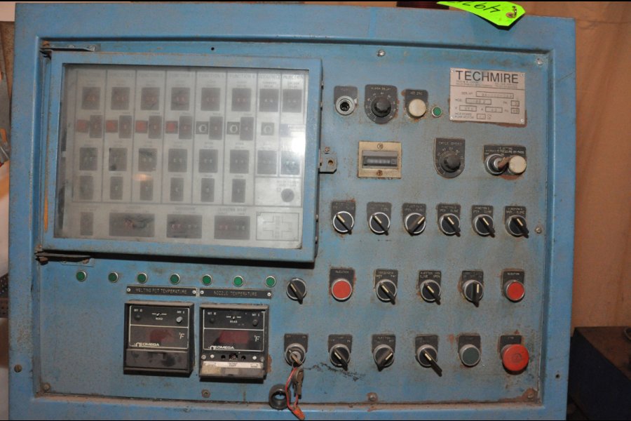 Detailed Pictures of Techmire Multi-slide Hot Chamber Miniature Die Cast Machine DCMP-4975