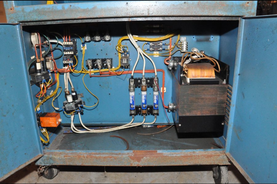 Detailed Pictures of Techmire Multi-slide Hot Chamber Miniature Die Cast Machine DCMP-4975