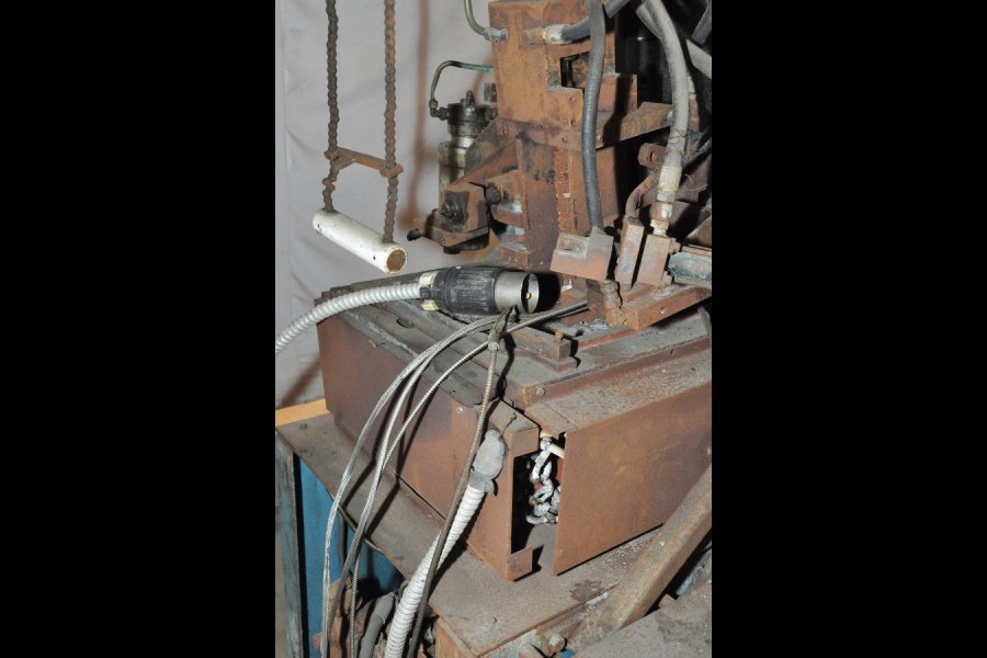 Detailed Pictures of Techmire Multi-slide Hot Chamber Miniature Die Cast Machine DCMP-4975