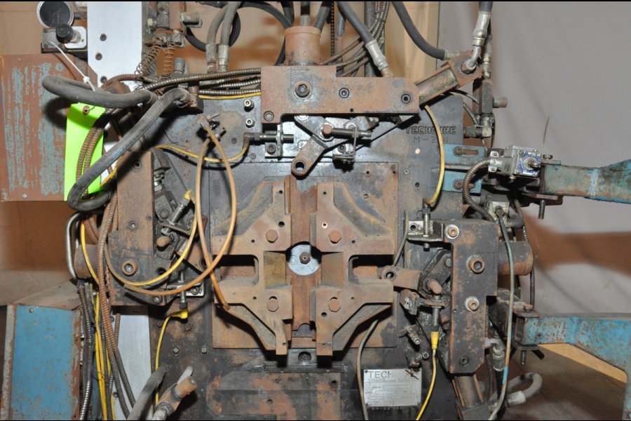 Detailed Pictures of Techmire Multi-slide Hot Chamber Miniature Die Cast Machine DCMP-4975