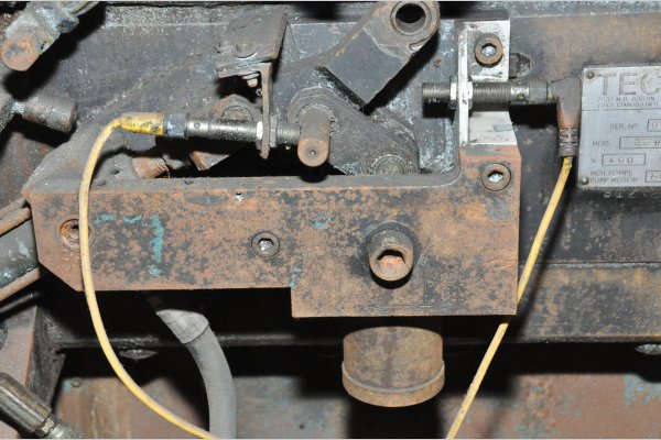 Detailed Pictures of Techmire Multi-slide Hot Chamber Miniature Die Cast Machine DCMP-4977