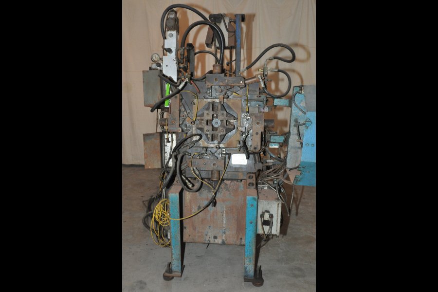 Detailed Pictures of Techmire Multi-slide Hot Chamber Miniature Die Cast Machine DCMP-4977