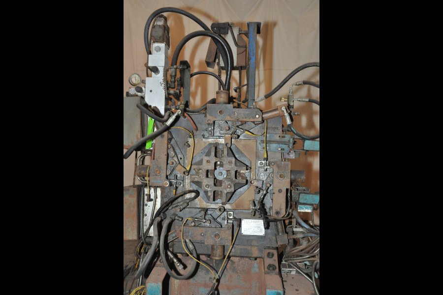 Detailed Pictures of Techmire Multi-slide Hot Chamber Miniature Die Cast Machine DCMP-4977