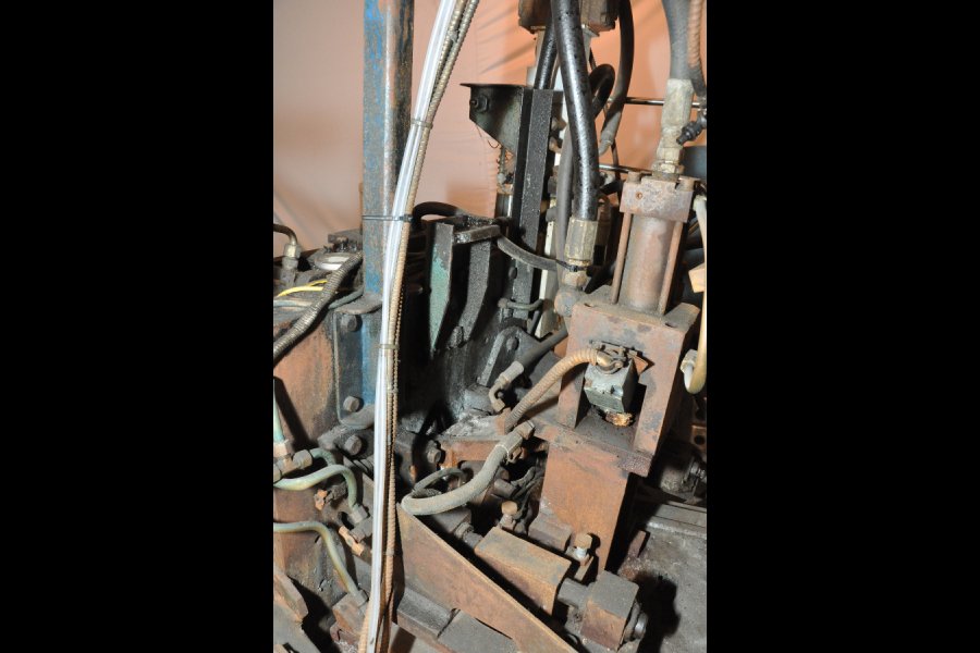 Detailed Pictures of Techmire Multi-slide Hot Chamber Miniature Die Cast Machine DCMP-4977