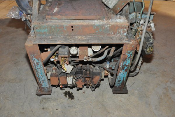 Detailed Pictures of Techmire Multi-slide Hot Chamber Miniature Die Cast Machine DCMP-4979
