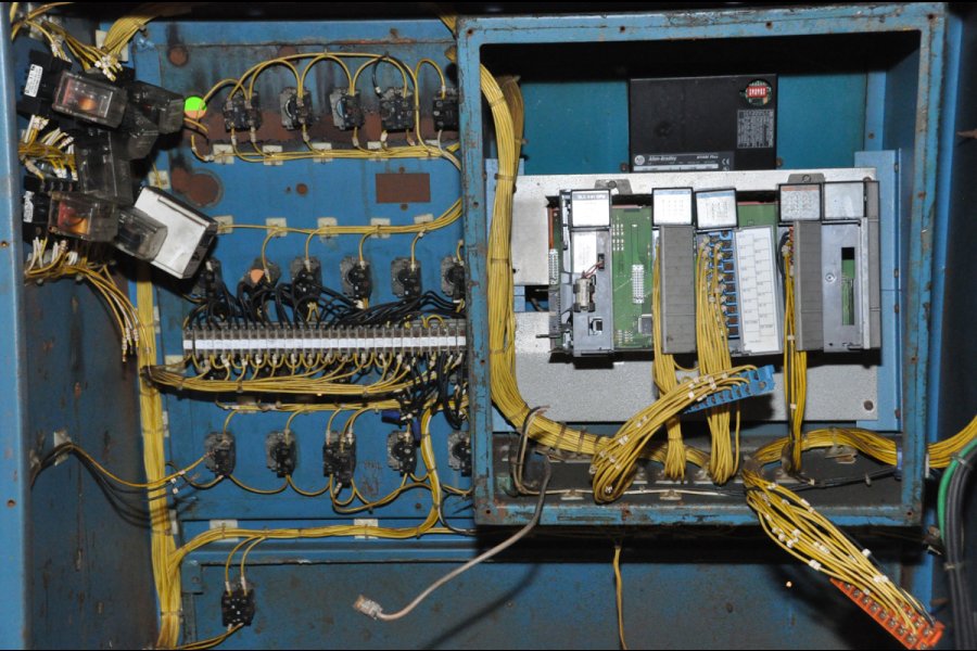 Detailed Pictures of Techmire Multi-slide Hot Chamber Miniature Die Cast Machine DCMP-4979