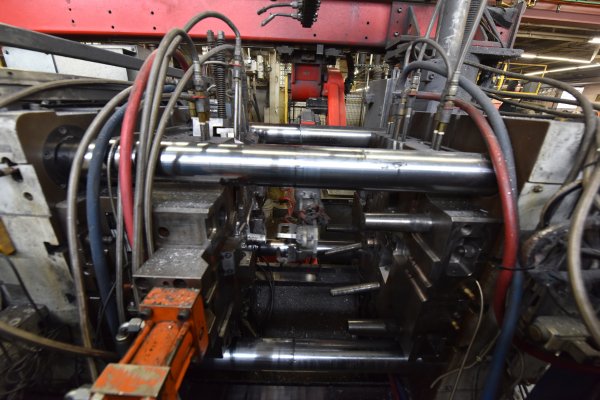 Detailed Pictures of Frech Cold Chamber Die Casting Machine DCMP-4985