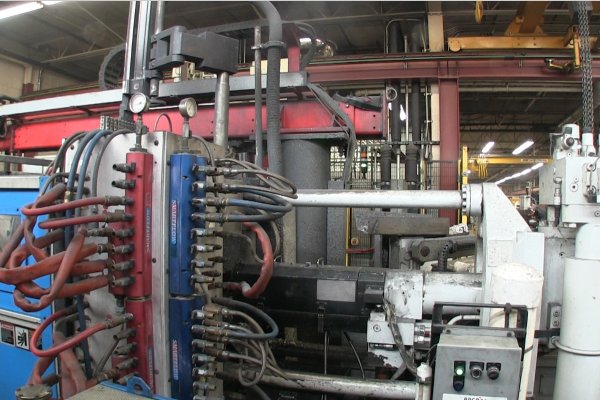 Detailed Pictures of Frech Cold Chamber Die Casting Machine DCMP-4985