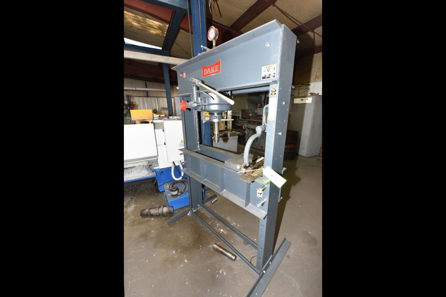 Image of Hydraulically Powered, Manually Operated Toolroom Shop Press For_Sale DCM-5171