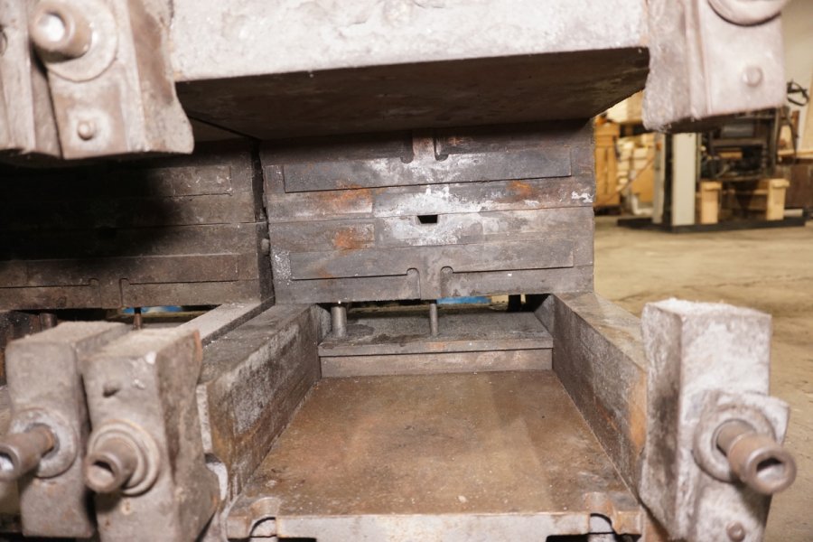 Image of DME Model DCS-1215-A Standard Duty, Single Unit, Cold Chamber Aluminum master unit die holder For_Sale DCM-5248